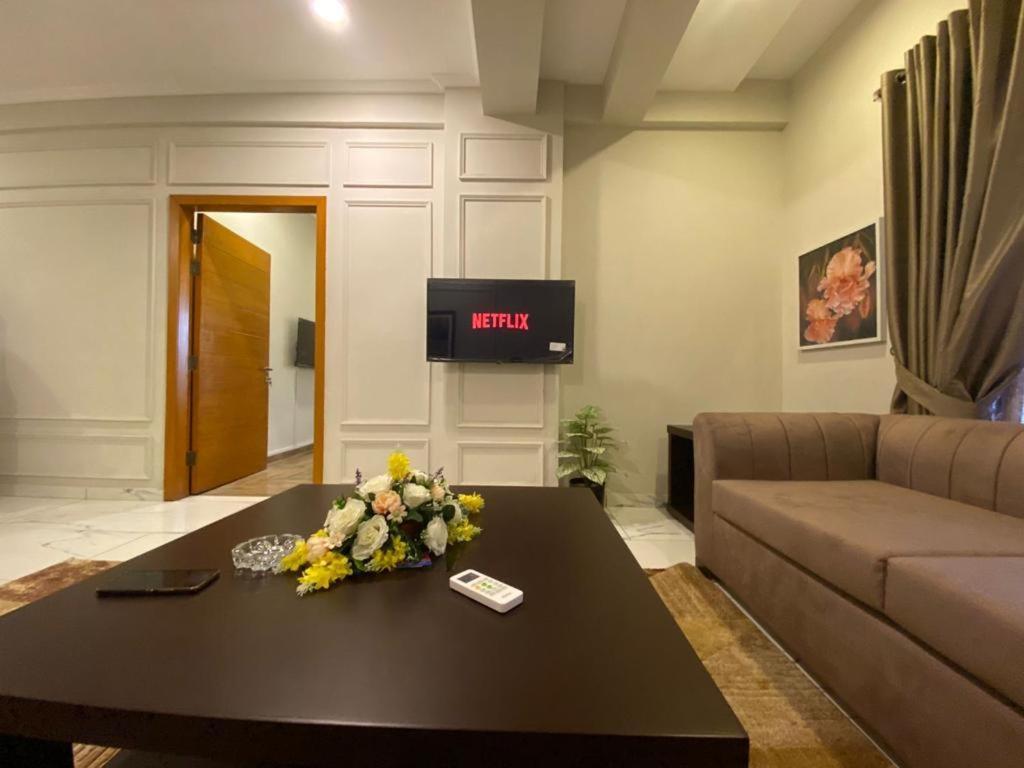 De-Meridian Luxury Apartments Rawalpindi Esterno foto